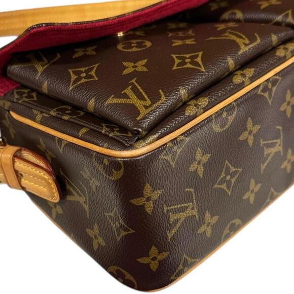 LOUIS VUITTON Brown Monogram Canvas Shoulder Bag - Picture 8 of 16
